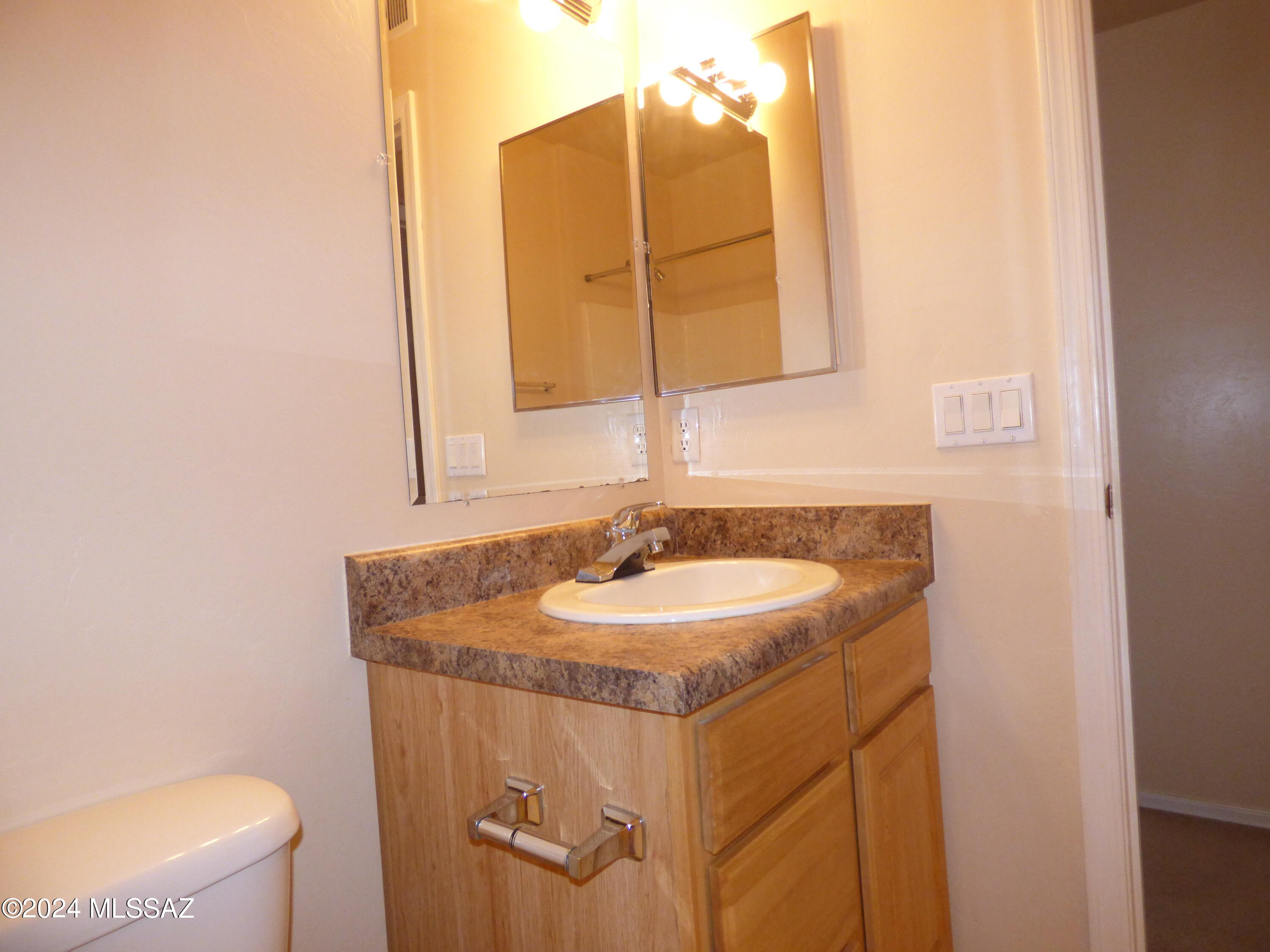 1077 North Riverside Drive, Unit 3 Tucson, AZ 85745 - Photo 20 of 22 P1070863