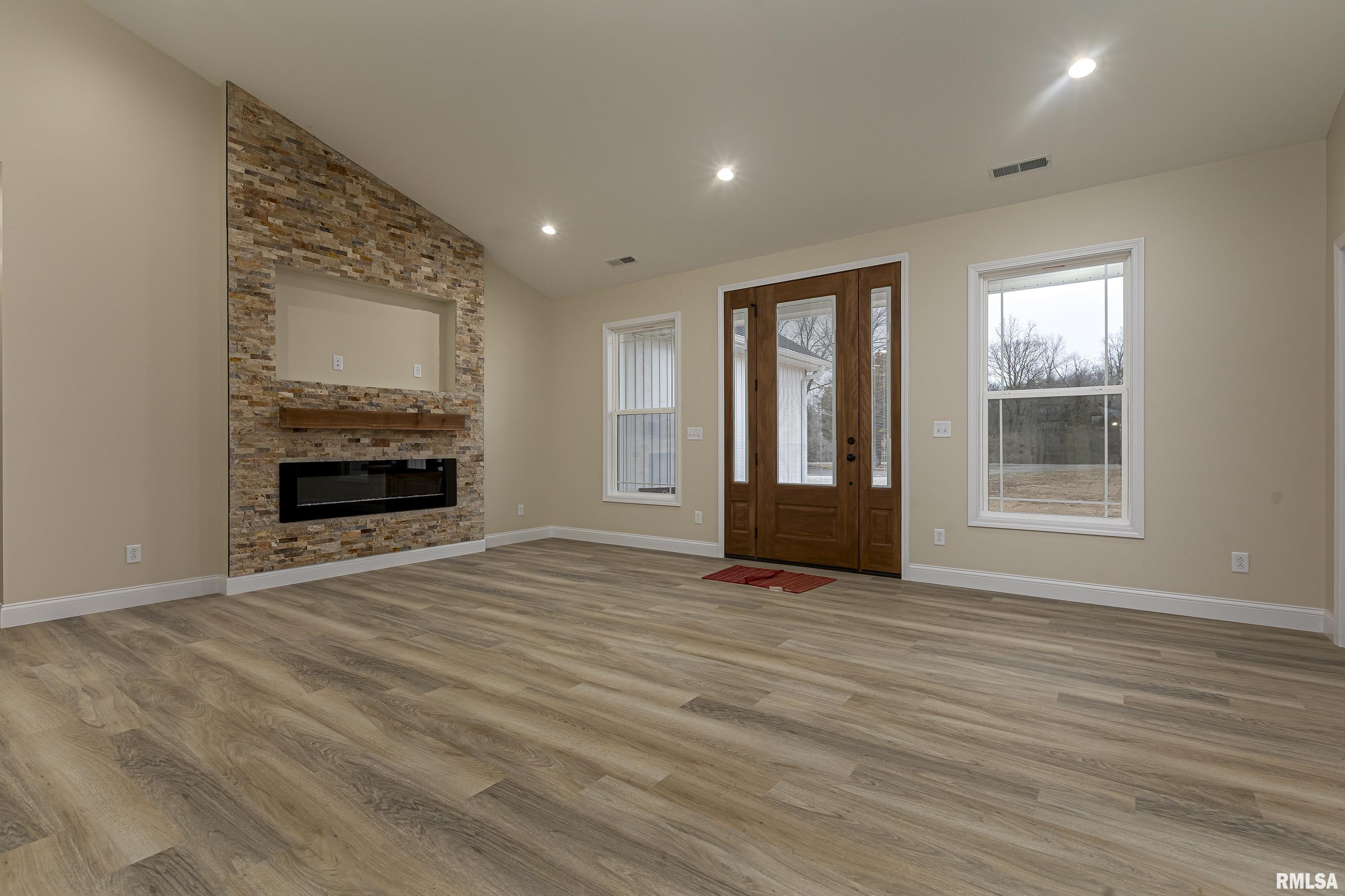 10 Misty Waters Point Pittsburg, IL 62974 - Photo 7 of 34