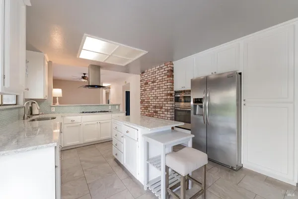 $779,000 | 1260 Sequoia Plaza, Ukiah, CA 95482