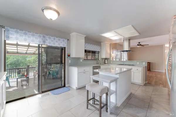 $779,000 | 1260 Sequoia Plaza, Ukiah, CA 95482