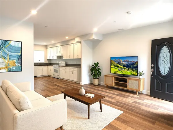 $819,000 | 300 East Alhambra Road, Unit E, Alhambra, CA 91801