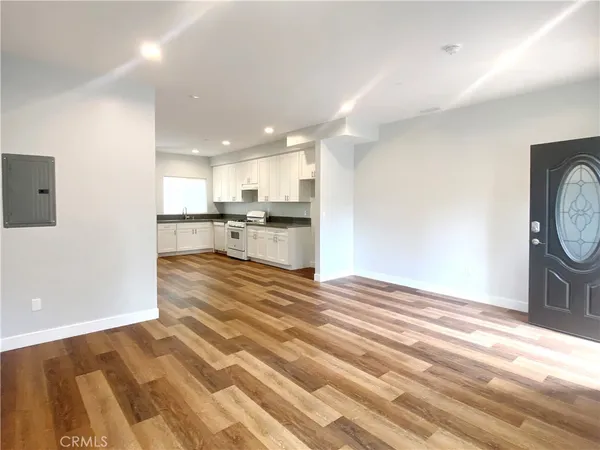 $819,000 | 300 East Alhambra Road, Unit E, Alhambra, CA 91801