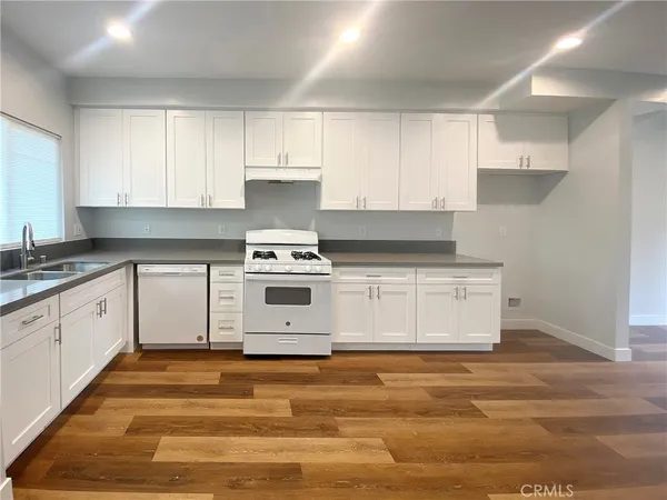 $819,000 | 300 East Alhambra Road, Unit E, Alhambra, CA 91801