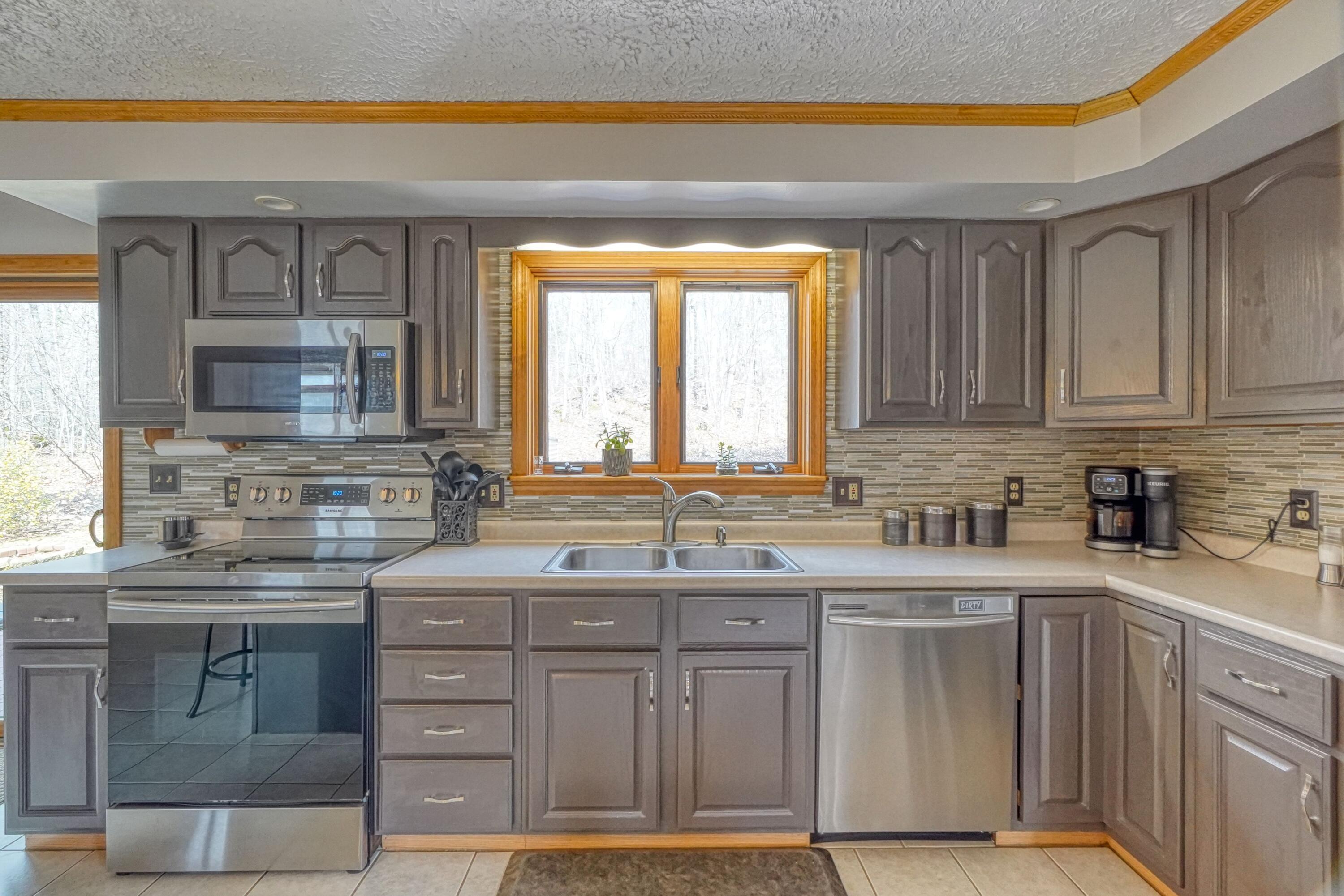 214 Windsor Road Augusta, ME 04330 - Photo 9 of 42 Kitchen