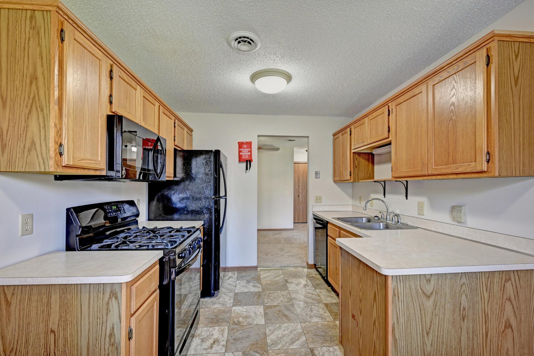 6240 Magda Drive, Unit D Maple Grove, MN 55369 - Photo 7 of 23