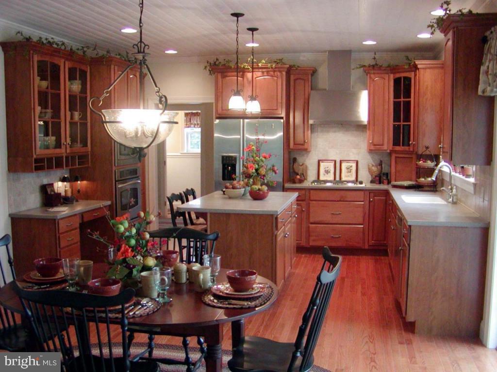 101 Heritage Road, Unit 79 Lancaster, PA 17602 - Photo 3 of 11 Gallery Image 3
