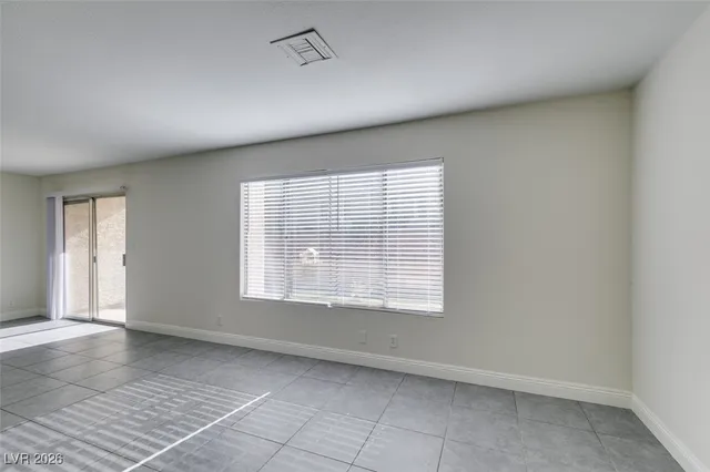 $1,600 | 764 Lawrence Drive, Henderson, NV 89015