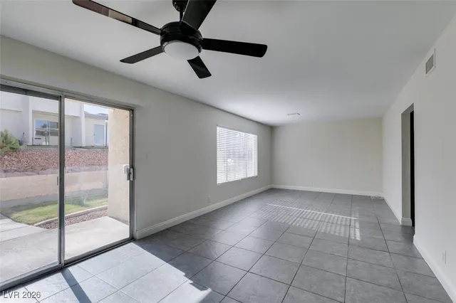 $1,600 | 764 Lawrence Drive, Henderson, NV 89015
