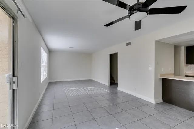 $1,600 | 764 Lawrence Drive, Henderson, NV 89015