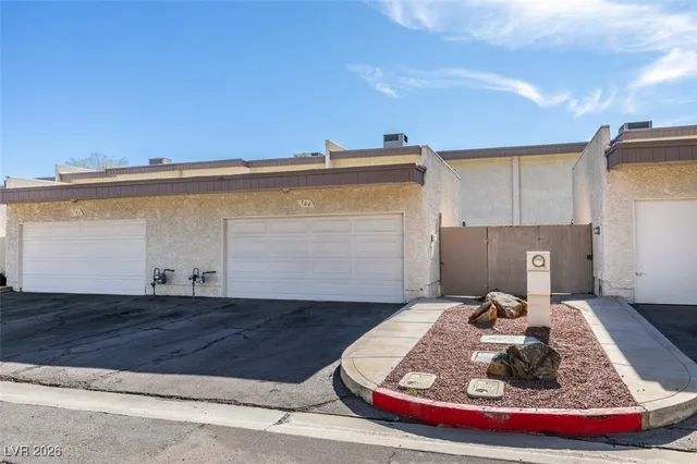 $1,600 | 764 Lawrence Drive, Henderson, NV 89015