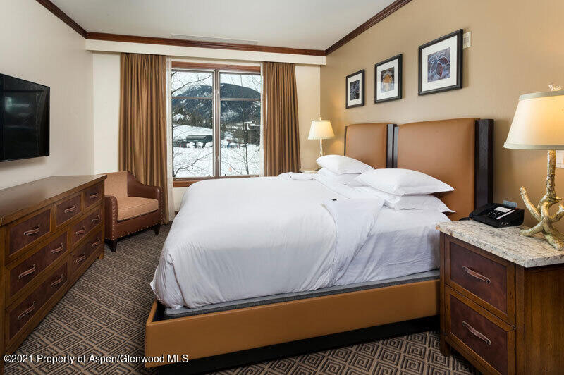 197 Prospector Road, Unit 2310 SUMMER INTEREST #7 Aspen, CO 81611 - Photo 16 of 31 Ritz-Carlton-Club-3BR1 (13)