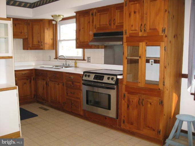 16214 Waterloo Road Amissville, VA 20106 - Photo 12 of 23 Kitchen