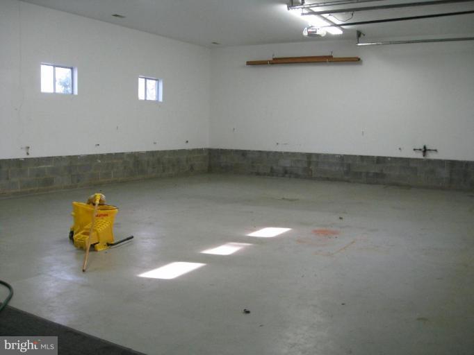 16214 Waterloo Road Amissville, VA 20106 - Photo 5 of 23 Garage 2