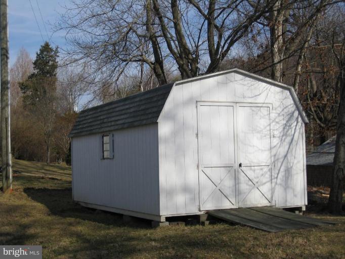 16214 Waterloo Road Amissville, VA 20106 - Photo 10 of 23 Shed