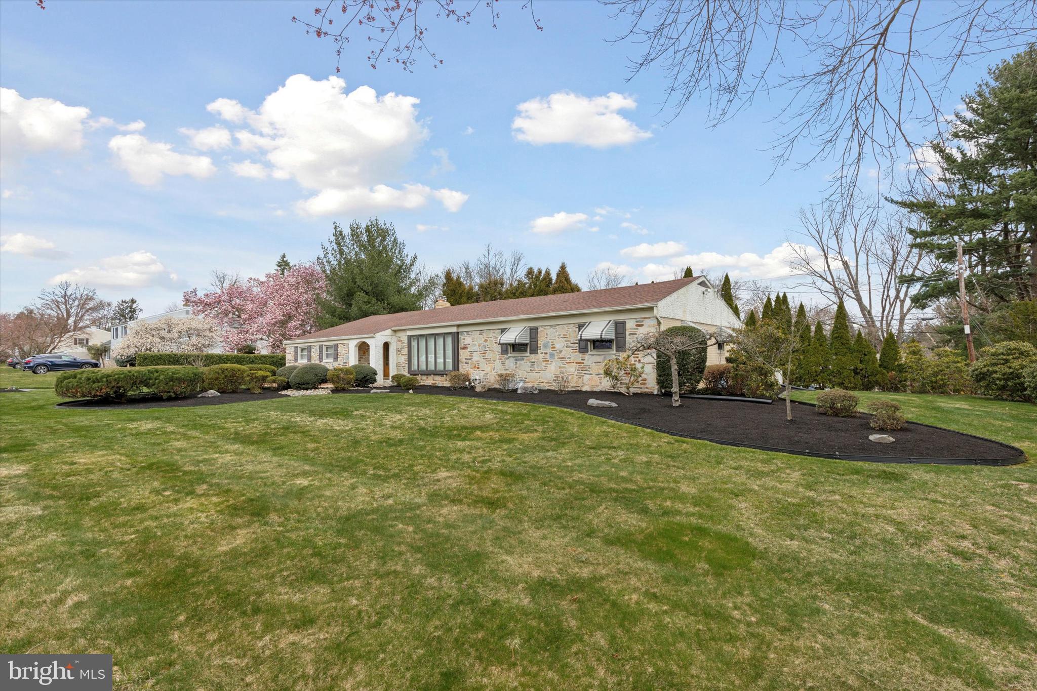 333 Emerson Road Huntingdon Valley, PA 19006 - Photo 3 of 40 Gallery Image 3
