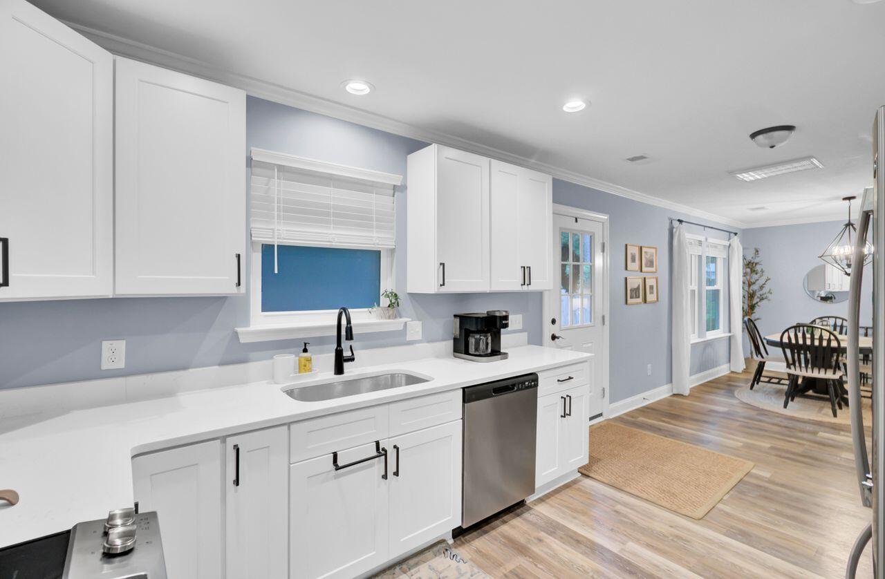 5717 Chaplins Landing Road Hollywood, SC 29449 - Photo 14 of 46 Kitchen