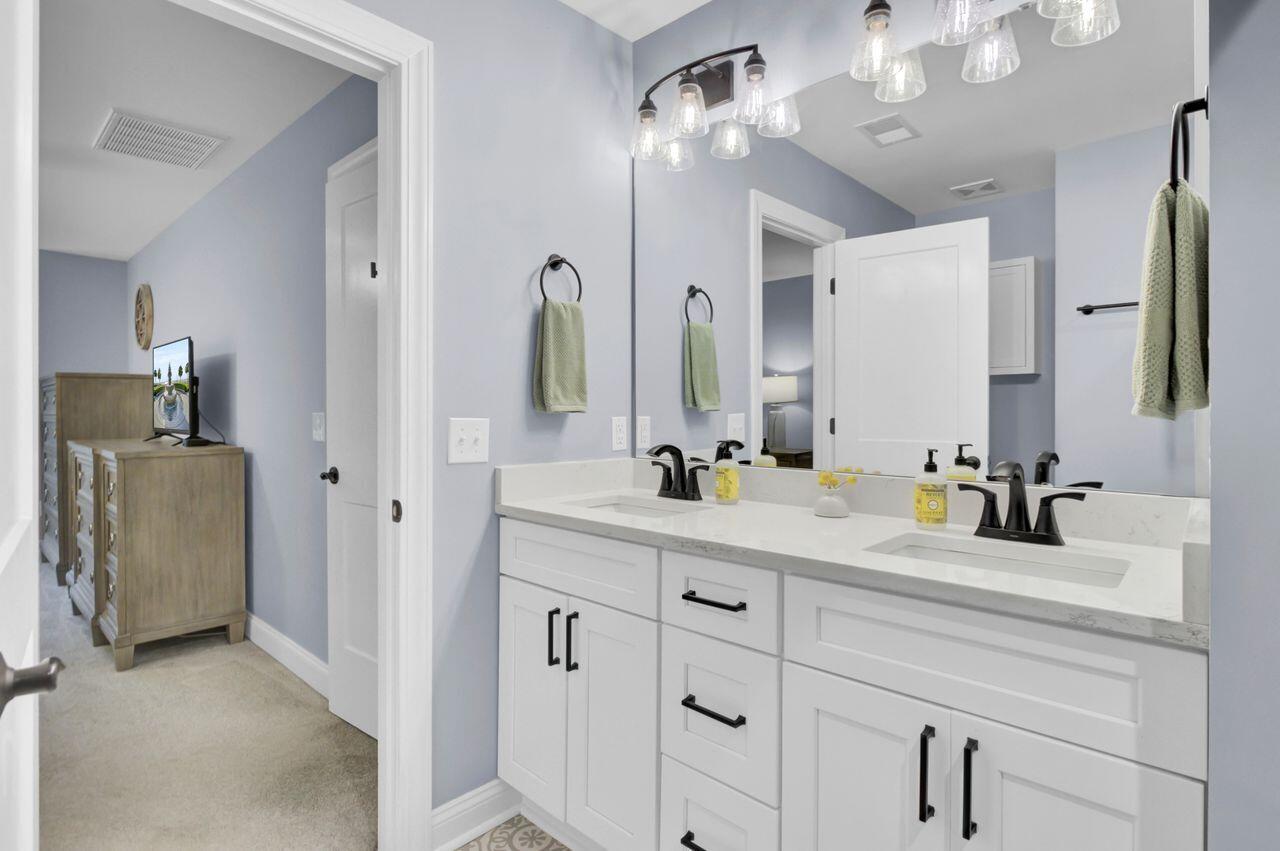 5717 Chaplins Landing Road Hollywood, SC 29449 - Photo 23 of 46 Primary Bath