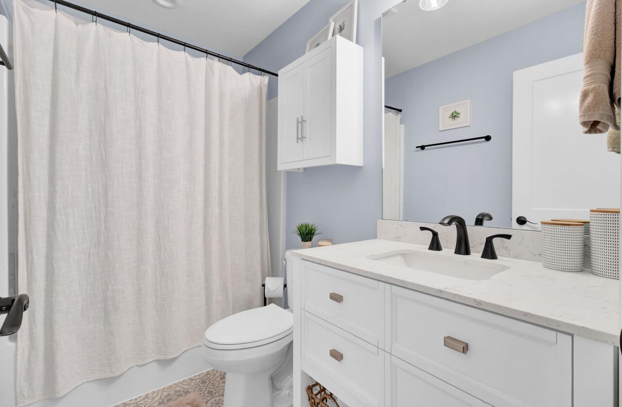 5717 Chaplins Landing Road Hollywood, SC 29449 - Photo 29 of 46 Hall Bath