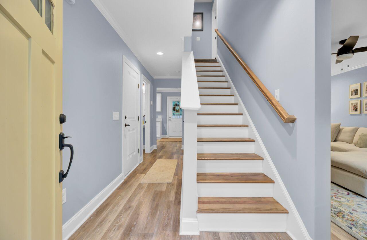 5717 Chaplins Landing Road Hollywood, SC 29449 - Photo 3 of 46 Foyer