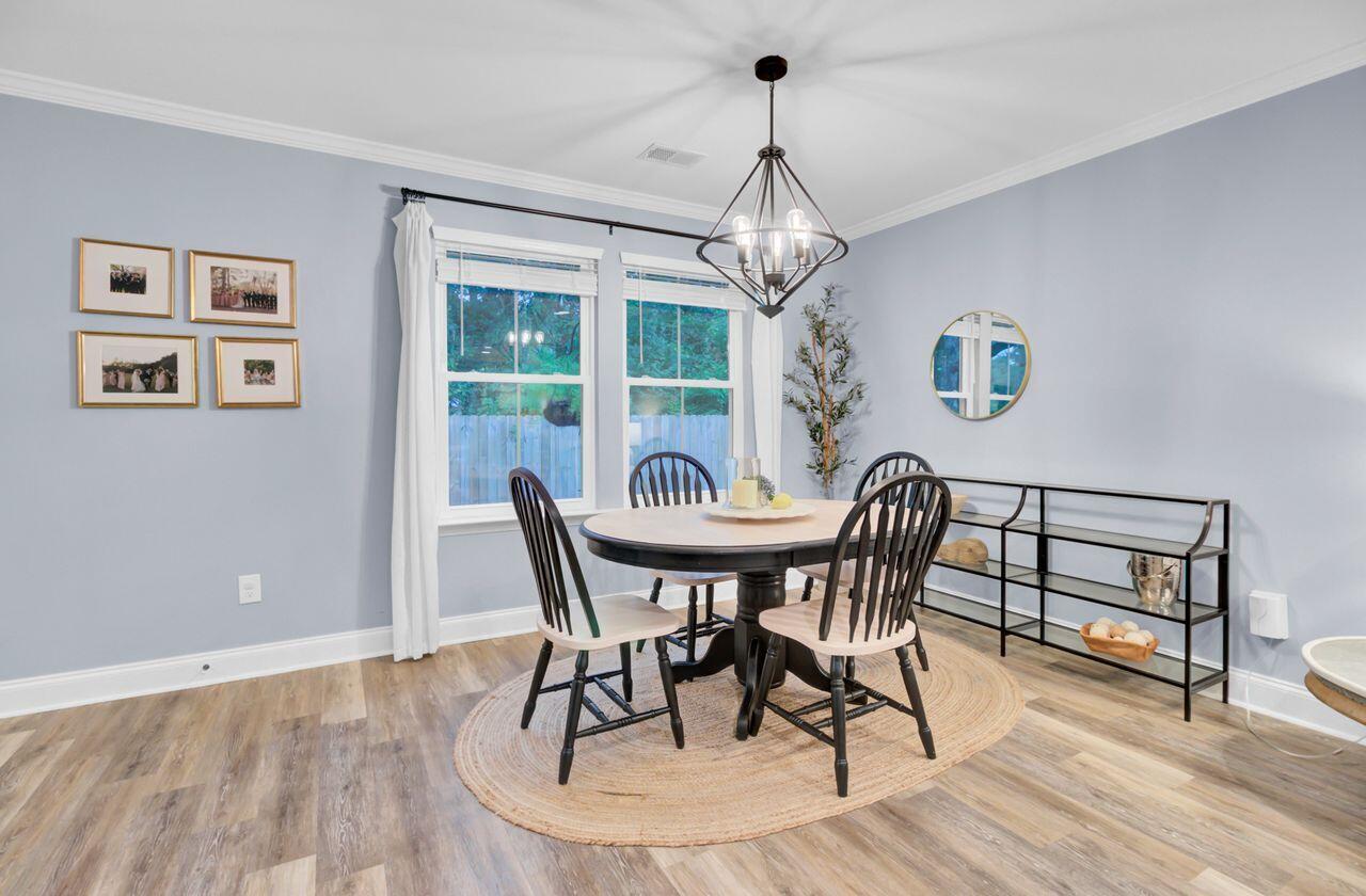 5717 Chaplins Landing Road Hollywood, SC 29449 - Photo 10 of 46 Dining Area