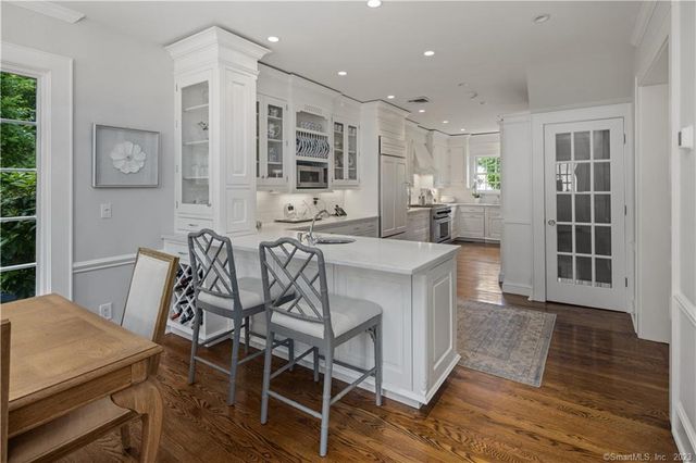 $3,295,000 | 339 Old Norwalk Road, New Canaan, CT 06840
