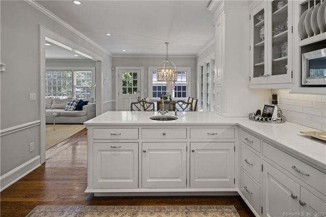 $3,295,000 | 339 Old Norwalk Road, New Canaan, CT 06840