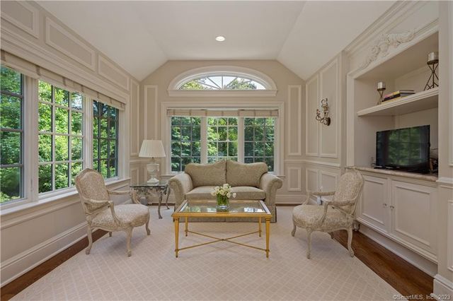 $3,295,000 | 339 Old Norwalk Road, New Canaan, CT 06840