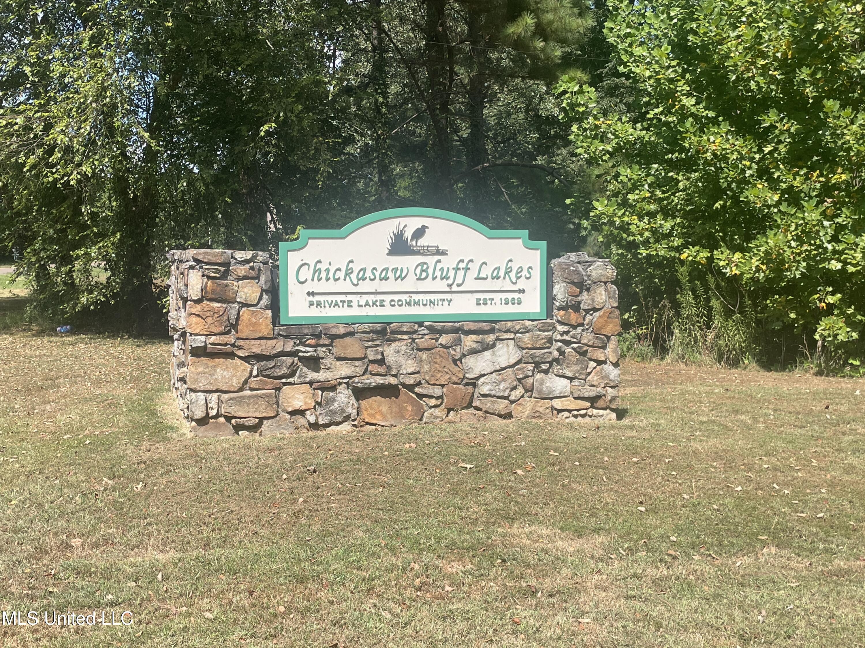 Sequoyah Drive Hernando, MS 38632 - Photo 3 of 5 Subdivision entrance