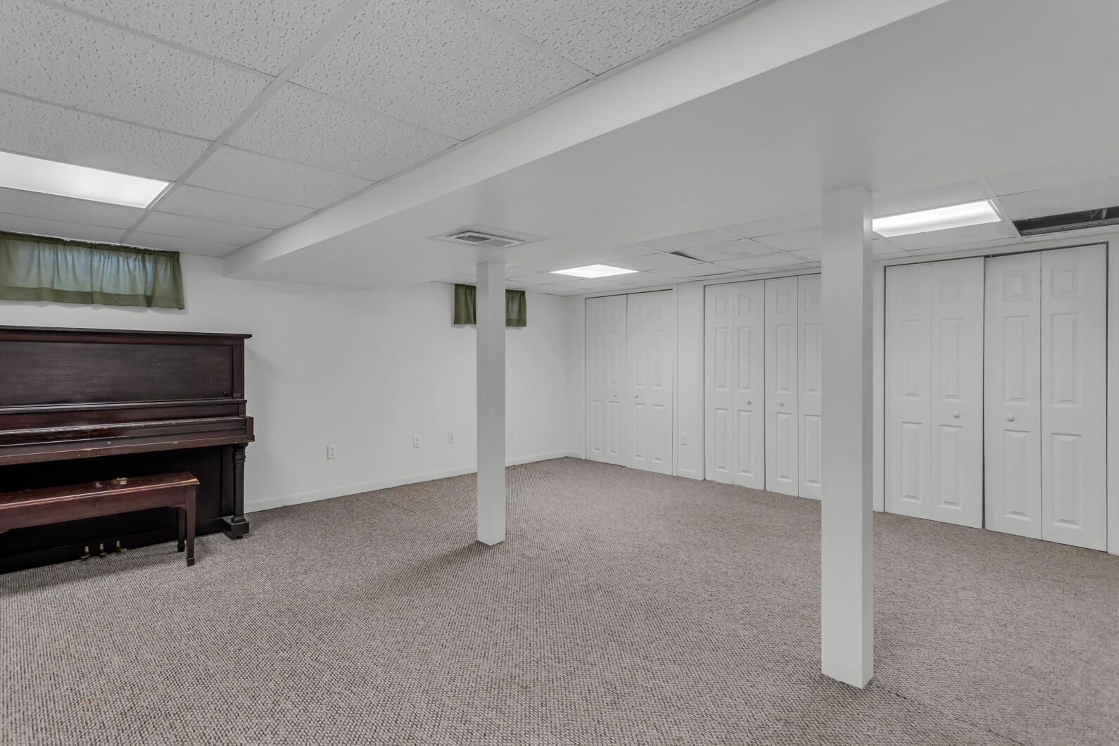 5951 Riverside Drive Jackson, MI 49201 - Photo 32 of 41 0N0A4436