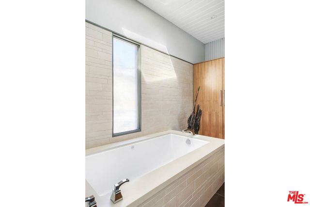 $2,075,000 | 3022 Windsor Avenue, Los Angeles, CA 90039