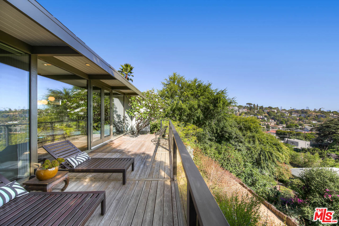 3022 Windsor Avenue Los Angeles, CA 90039 - Photo 30 of 37