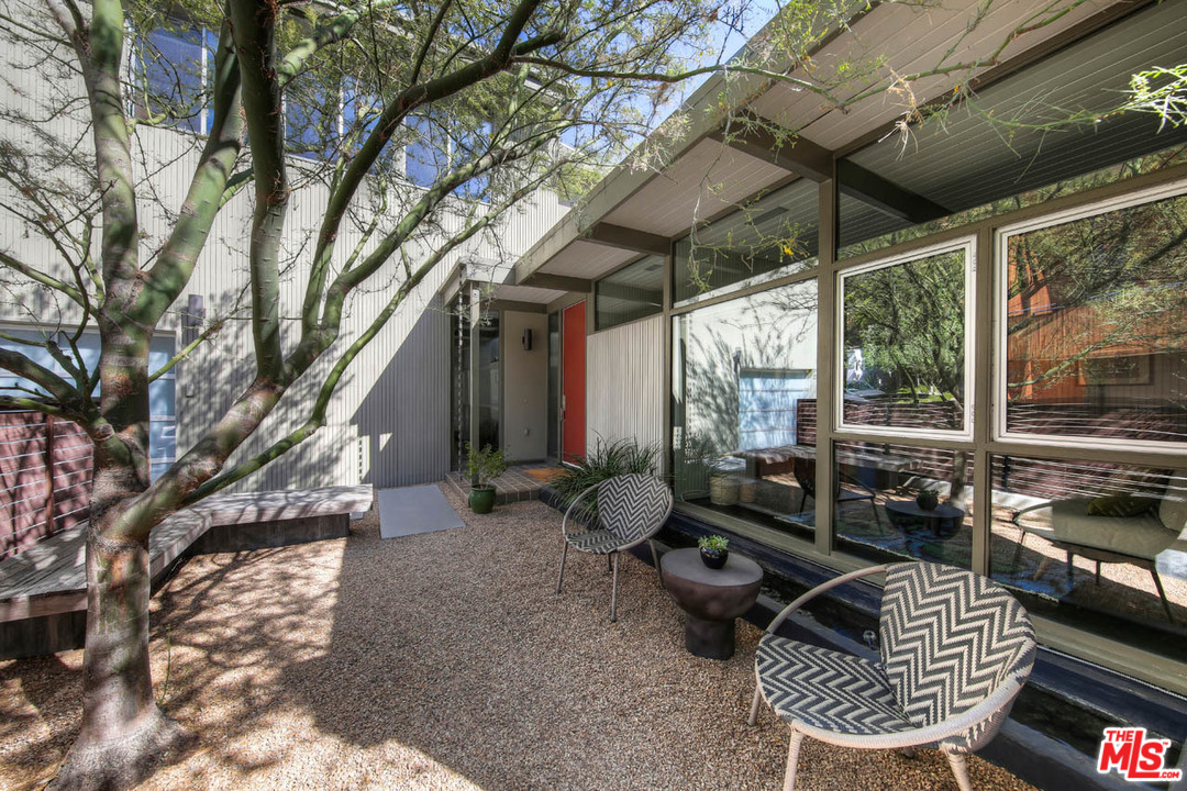 3022 Windsor Avenue Los Angeles, CA 90039 - Photo 4 of 37