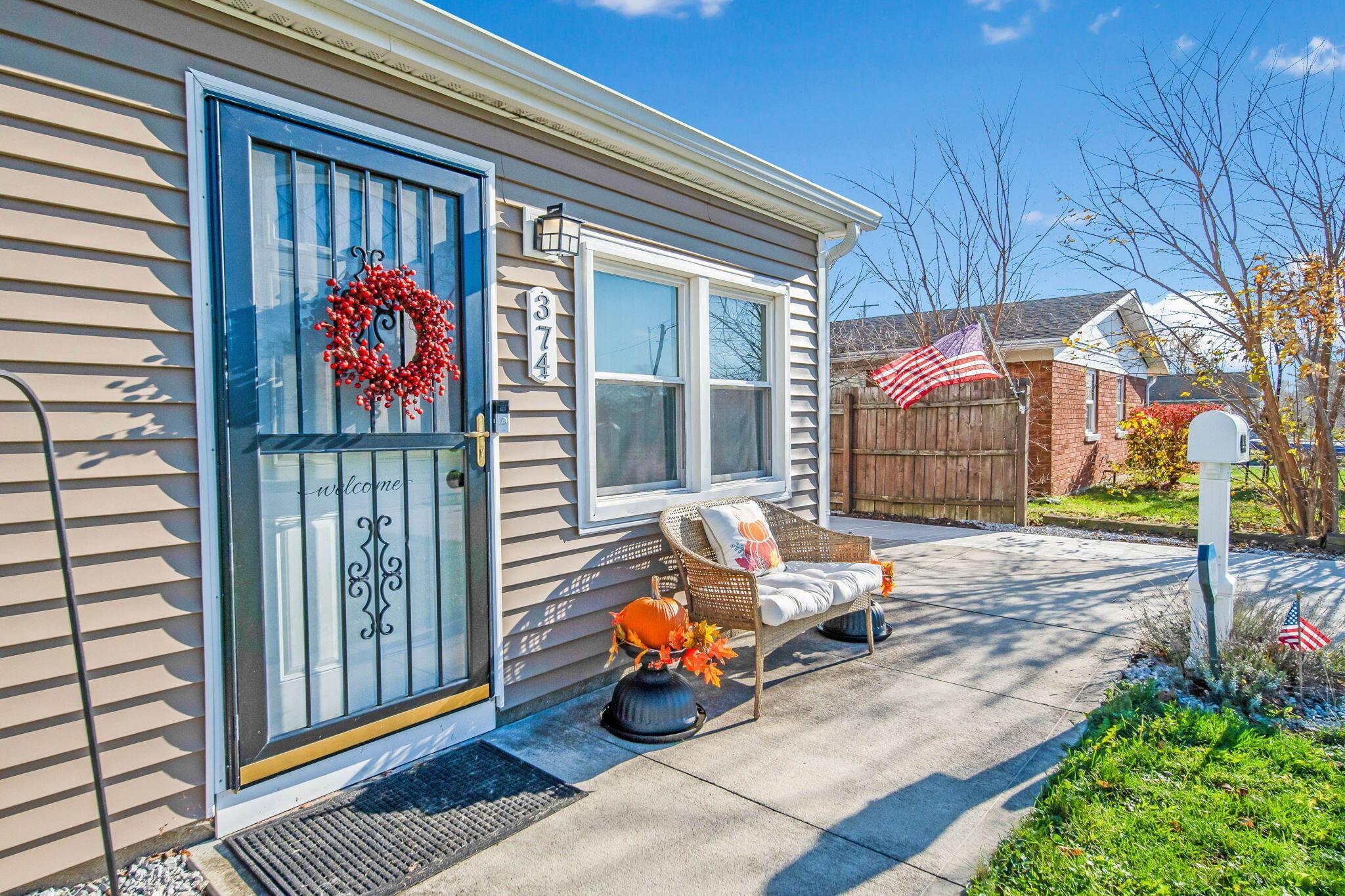 374 Lombard Road Columbus, OH 43228 - Photo 2 of 31 13-web-or-mls-A7400586