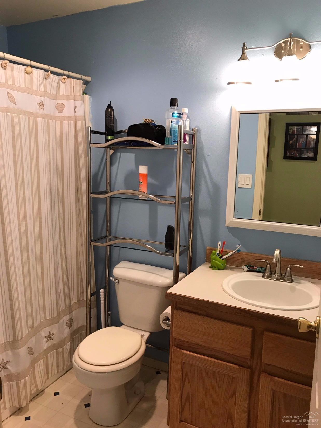 2829 Southwest 25th Street Redmond, OR 97756 - Photo 17 of 22 Gallery Image 17