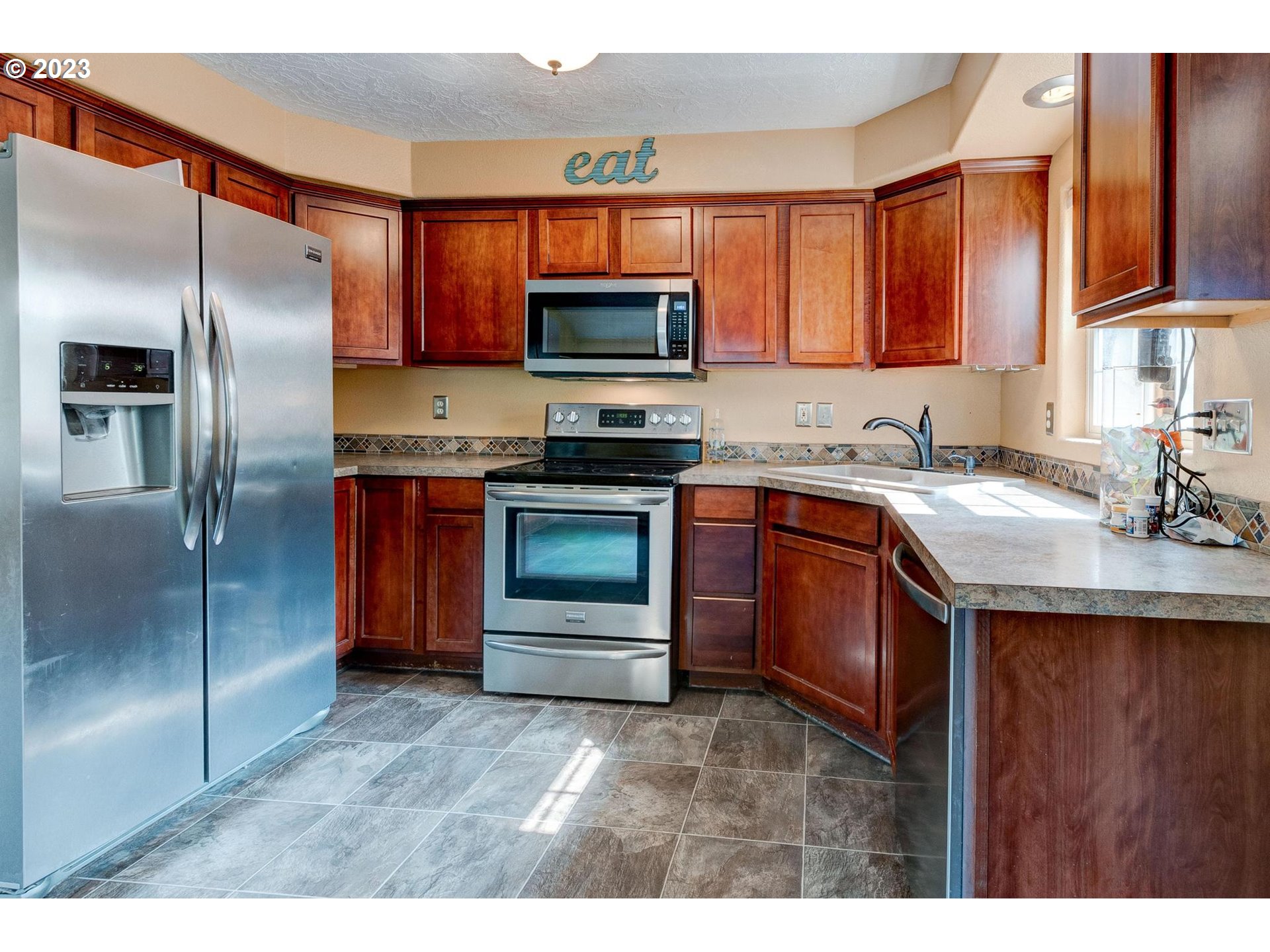 3508 Sunset Way Longview, WA 98632 - Photo 11 of 40