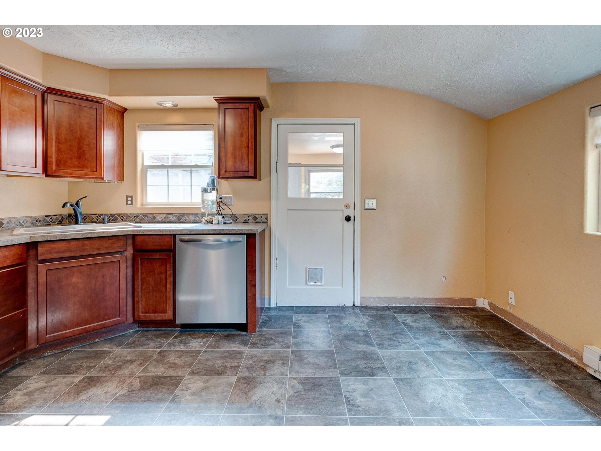 3508 Sunset Way Longview, WA 98632 - Photo 13 of 40