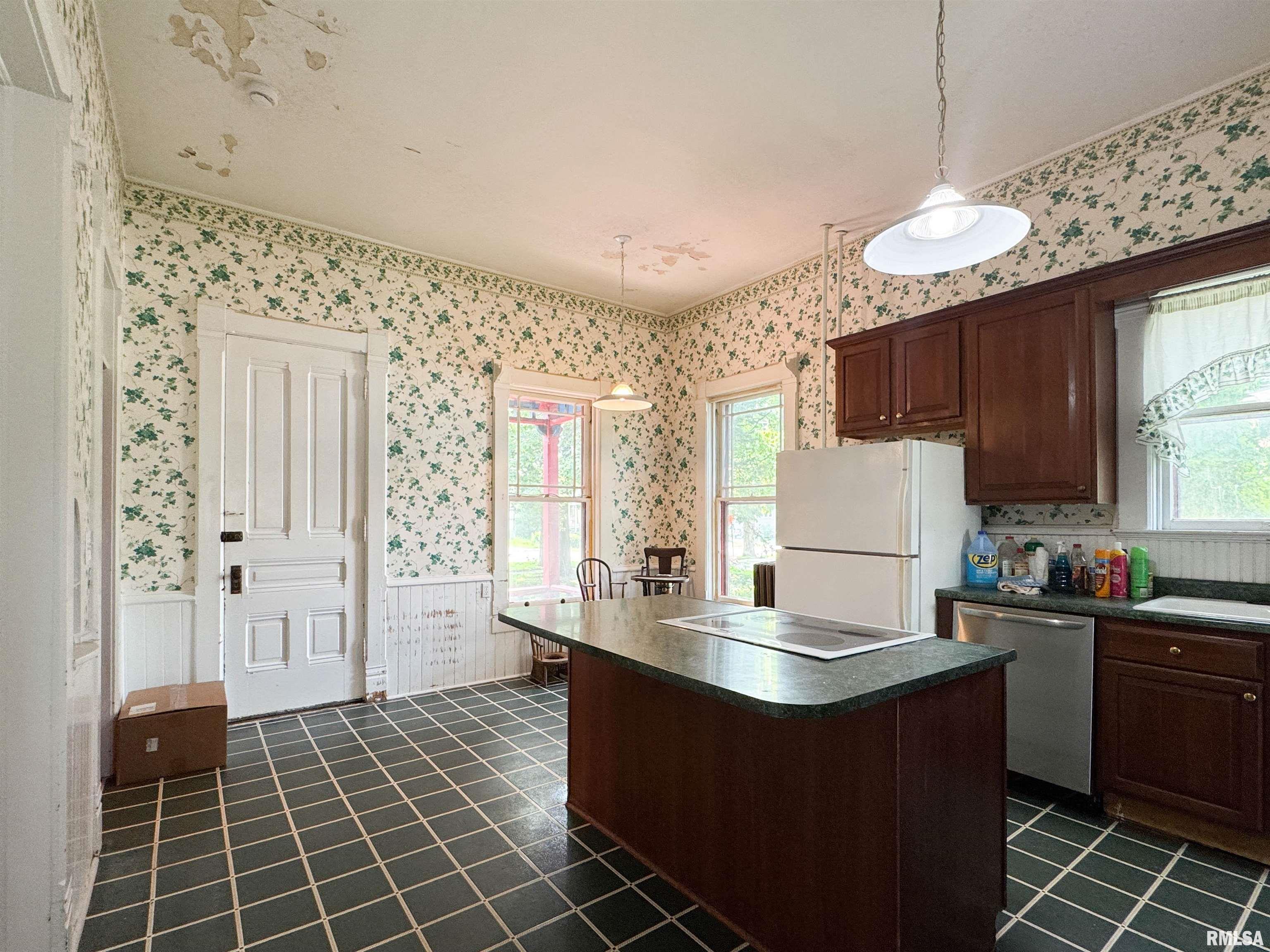 202 West 3rd Street Delavan, IL 61734 - Photo 21 of 53