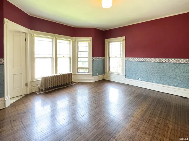 $120,000 | 202 West 3rd Street, Delavan, IL 61734