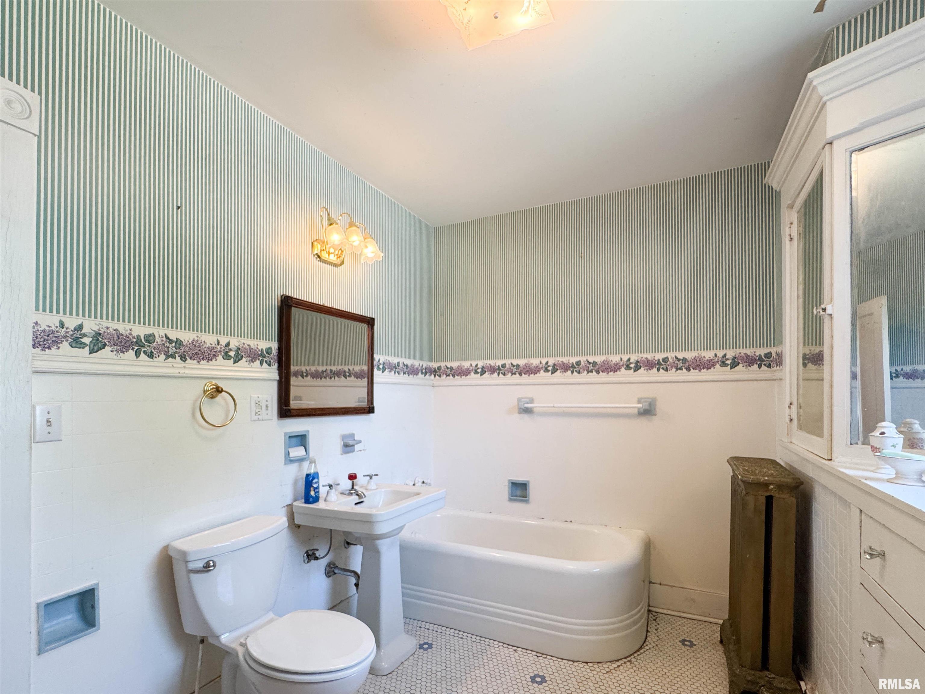 202 West 3rd Street Delavan, IL 61734 - Photo 44 of 53