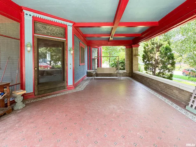 $120,000 | 202 West 3rd Street, Delavan, IL 61734