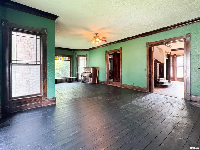 $120,000 | 202 West 3rd Street, Delavan, IL 61734