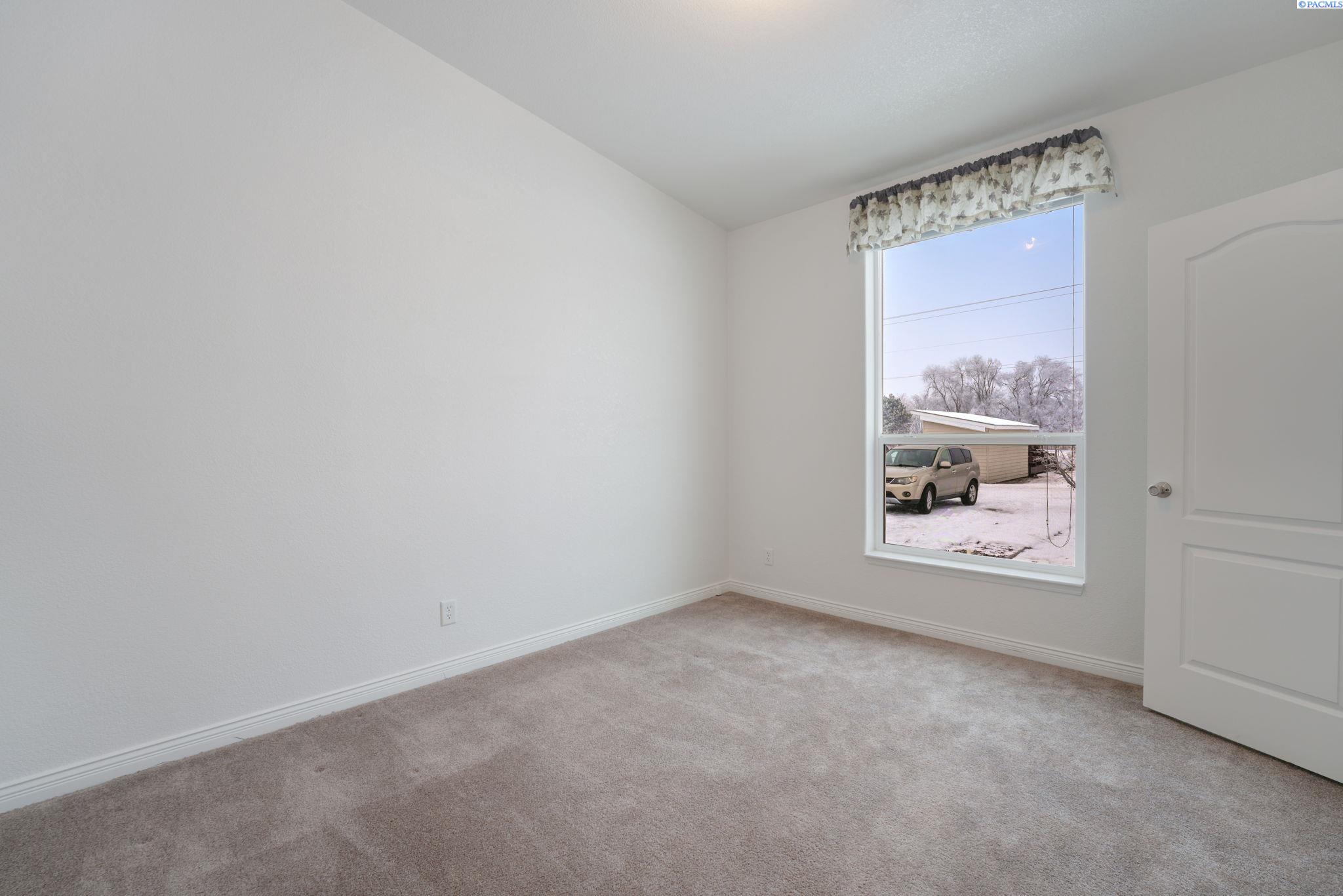 24508 South Finley Road Kennewick, WA 99337 - Photo 37 of 47 Gallery Image 37