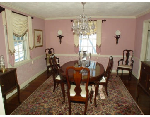 11 Bradley Road Andover, MA 01810 - Photo 5 of 11 Gallery Image 5
