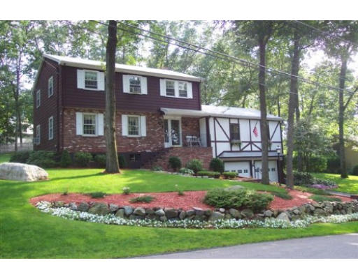 11 Bradley Road Andover, MA 01810 - Photo 8 of 11 Gallery Image 8