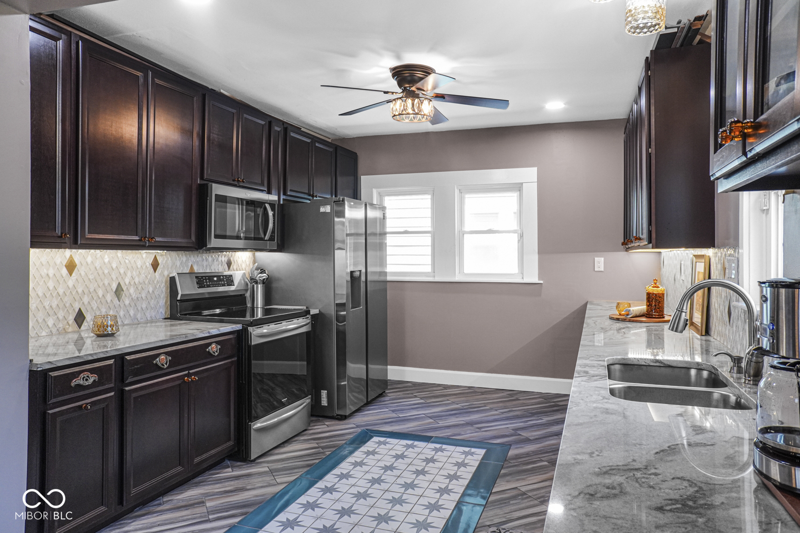 3245 Ruckle Street Indianapolis, IN 46205 - Photo 8 of 32