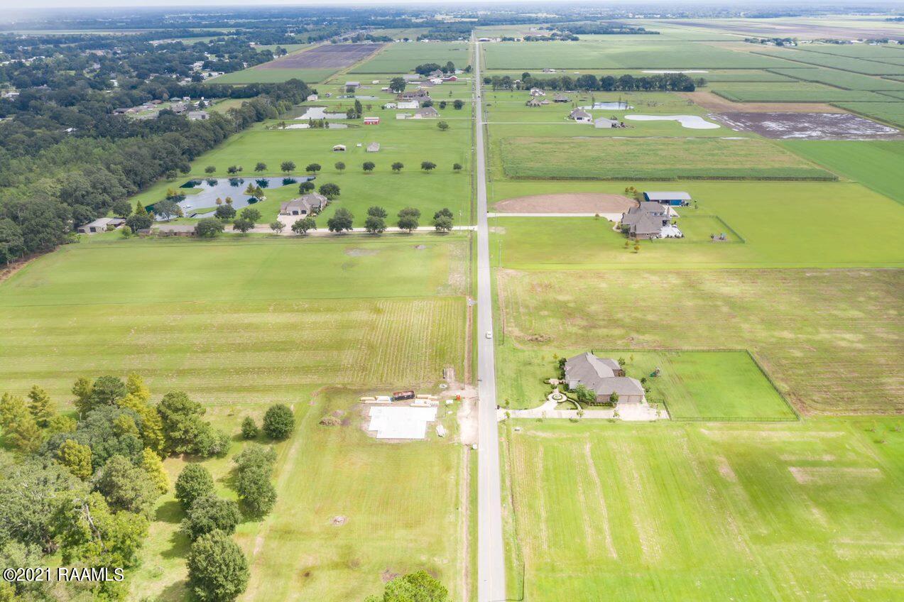 817 Hollier Road Breaux Bridge, LA 70517 - Photo 2 of 8 Hollier Rd -5