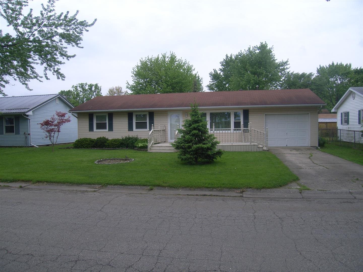 410 Gage Avenue Decatur, IN 46733 - Photo 2 of 19