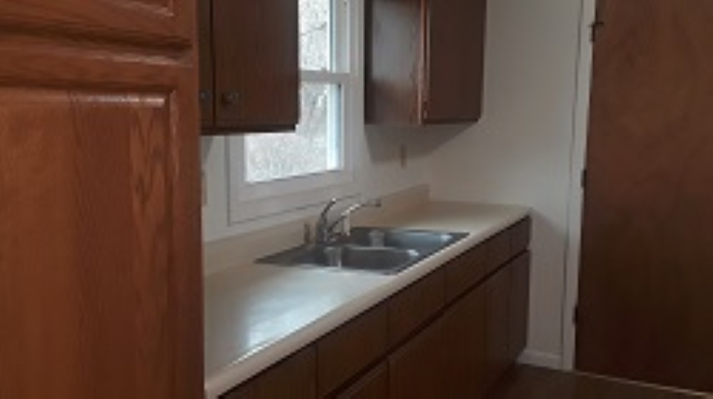 410 Gage Avenue Decatur, IN 46733 - Photo 8 of 19