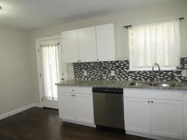 $2,100 | 4074 West Freedom Circle, Ooltewah, TN 37363