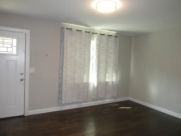 $2,100 | 4074 West Freedom Circle, Ooltewah, TN 37363
